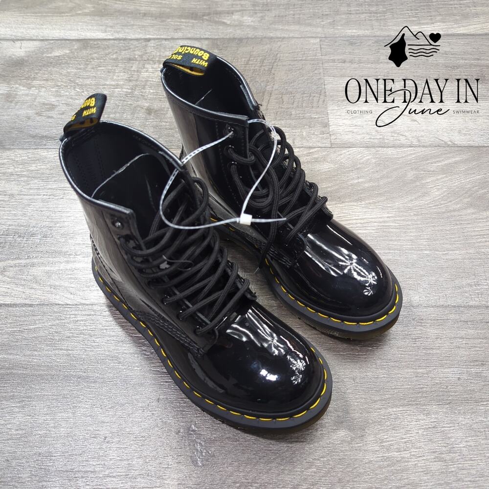 Dr. Martens 1460 Patent Lamper Leather Combat Boots Black NWT Size 5